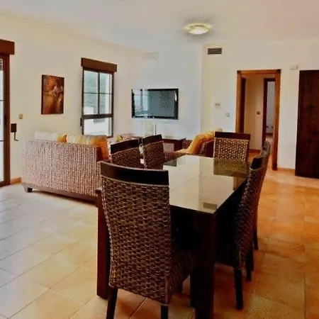 Bahia Santa Cruz Apartment